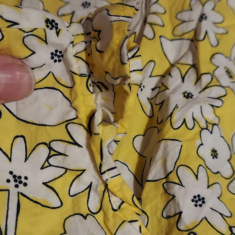 🎁 10/$25  Yellow floral dress,  12 months,  Carter's